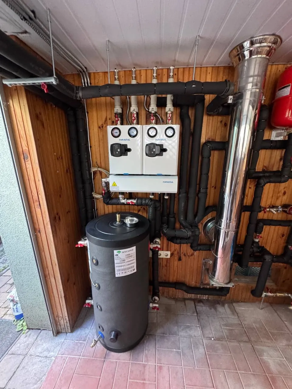 Residenza familiare con pompe di calore Mycond Split serie BeeSmart