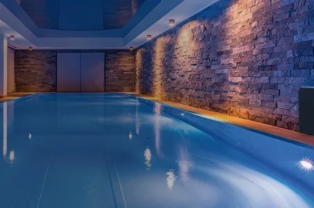 5 modi collaudati per risolvere rapidamente i problemi di umidità della piscina