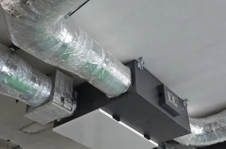 Capannone di produzione con unità di ventilazione con recupero energetico Mycond MVC700-A