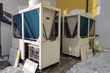 Sistema di climatizzazione commerciale alimentato da Mycond Modular Heat Pump
